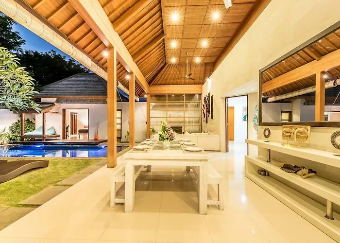 Manis, Luxury 3 Bedroom Heart Of Seminyak (Bali)