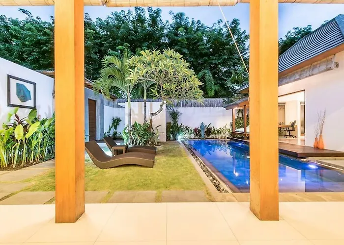 Manis, Luxury 3 Bedroom Heart Of Villa Seminyak (Bali)