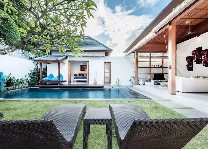 Manis, Luxury 3 Bedroom Heart Of Villa Seminyak (Bali)