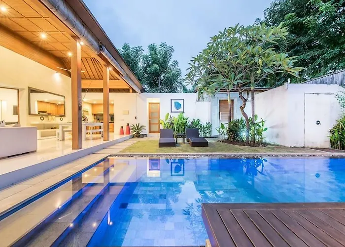 Manis, Luxury 3 Bedroom Heart Of Villa Seminyak (Bali)