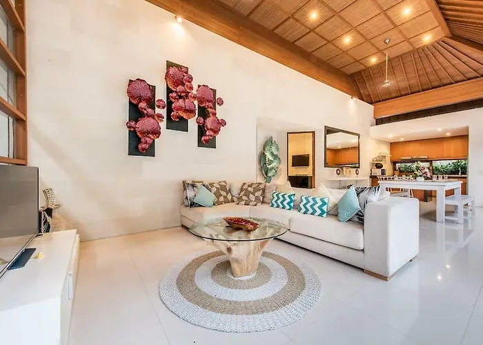 Manis, Luxury 3 Bedroom Heart Of Villa Seminyak (Bali)