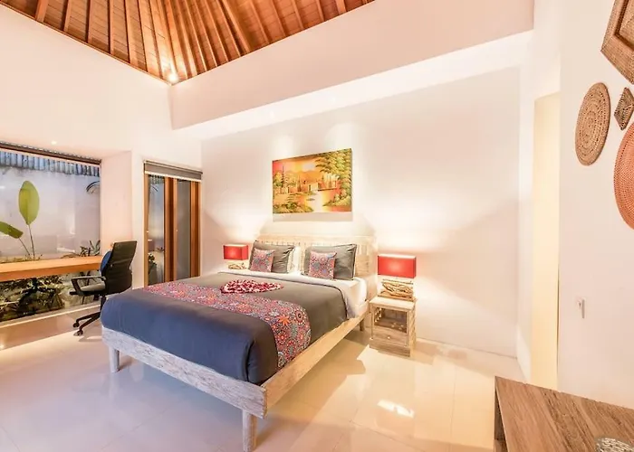 Manis, Luxury 3 Bedroom Heart Of Villa Seminyak (Bali)